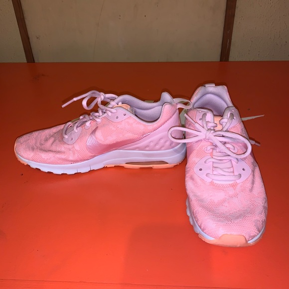 Nike Sneakers - Picture 2 of 3